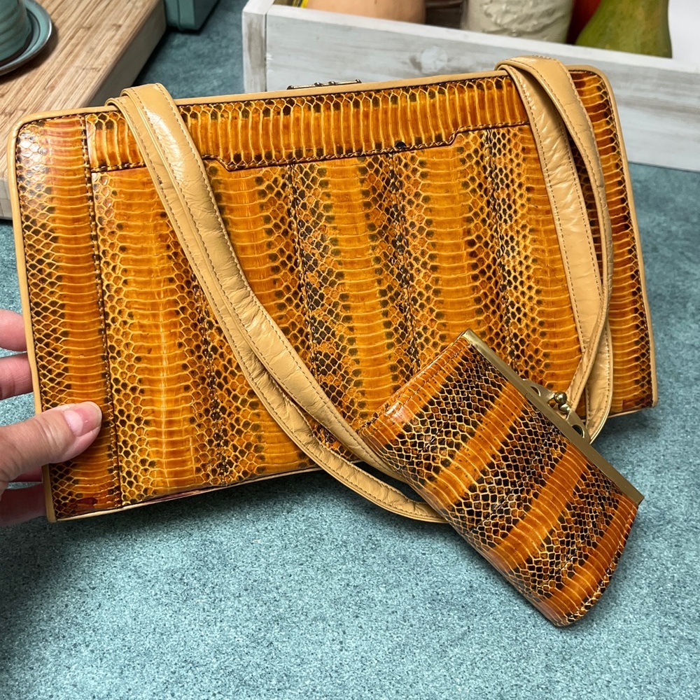 Vtg 60’s 70’s 2 pc Leather Handbag & Coin Purse Reptile Print Brown & Turmeric